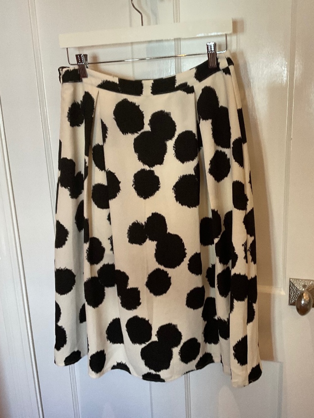 Beautiful Who, What, Wear vintage inspire skirt, new, size 10